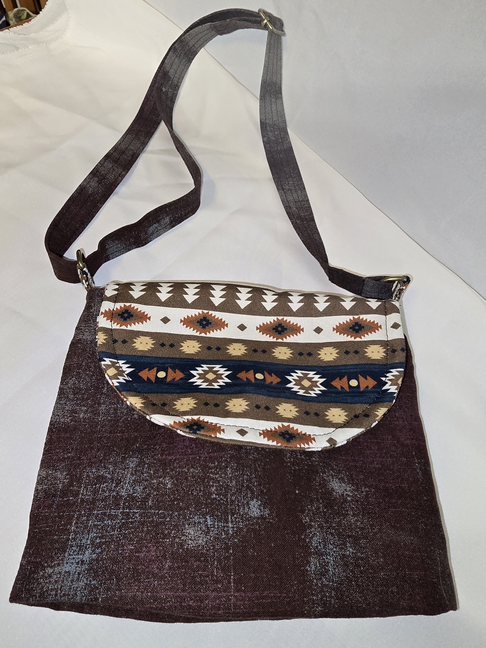 Mommy And Me Matching Sets Of Southwestern Print Crossbody - Picture 3 of 10